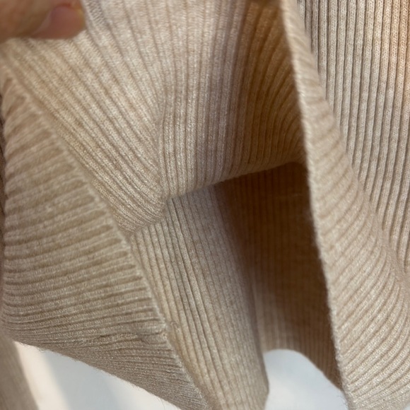 Tan Long Sleeve Fitted Ribbed Tee - Picture 4 of 4